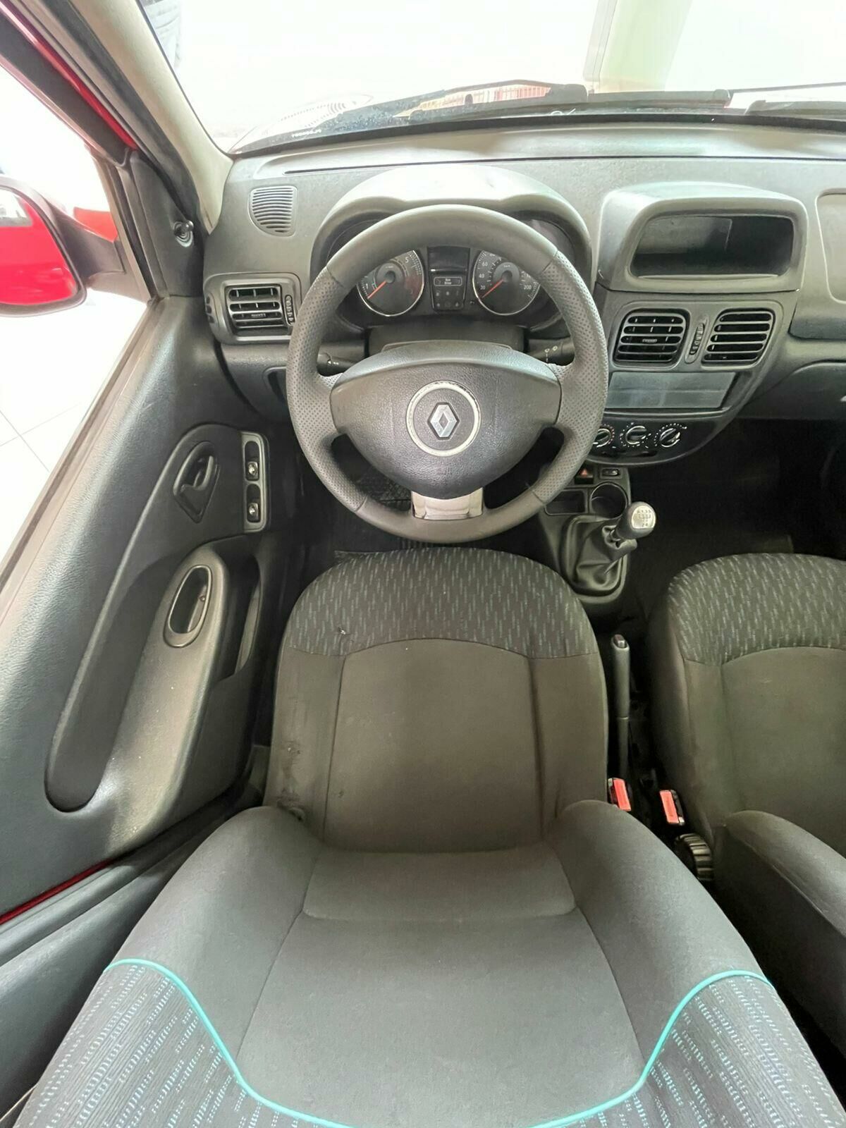 Imagem do veículo  RENAULT CLIO EXPRESSION 1.0